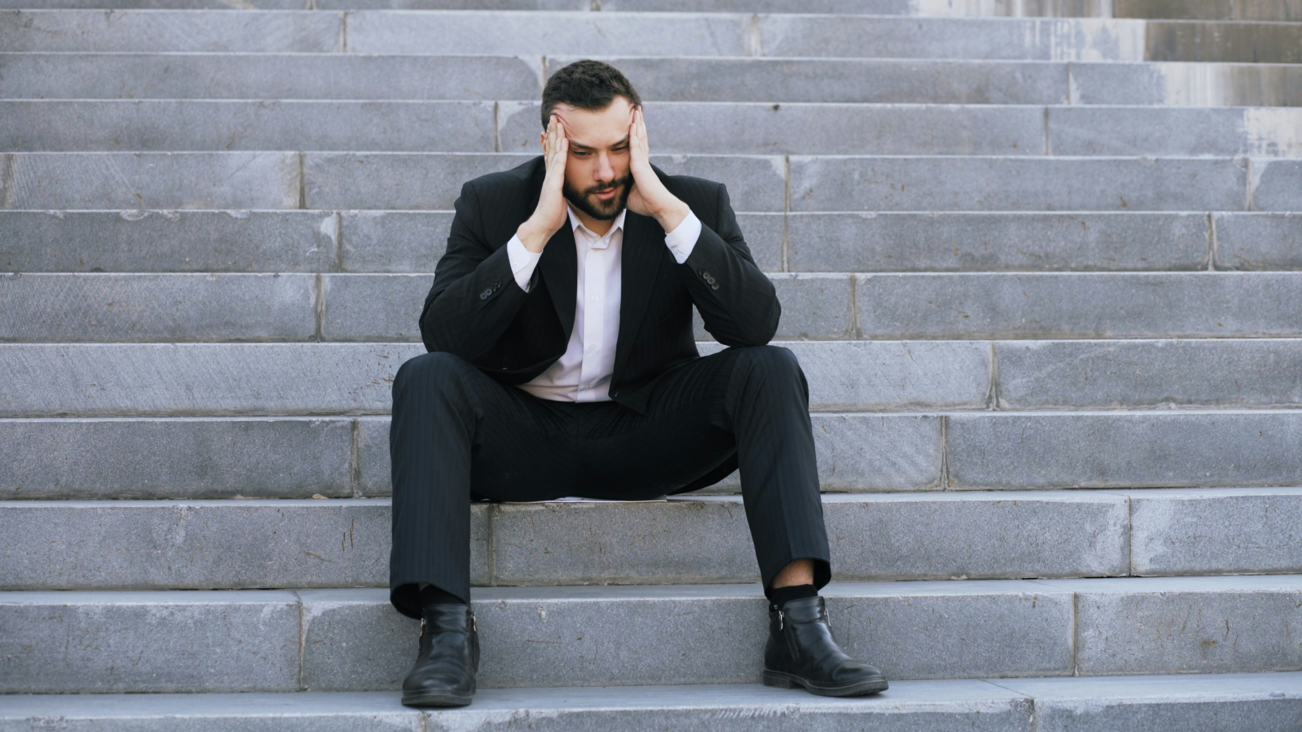 Read more about the article Executive Burnout: When High Performance Comes at a Cost